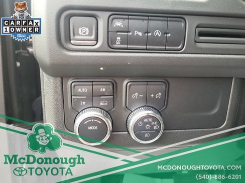 Used 2024 GMC Yukon SLT AWD/4WD image 24