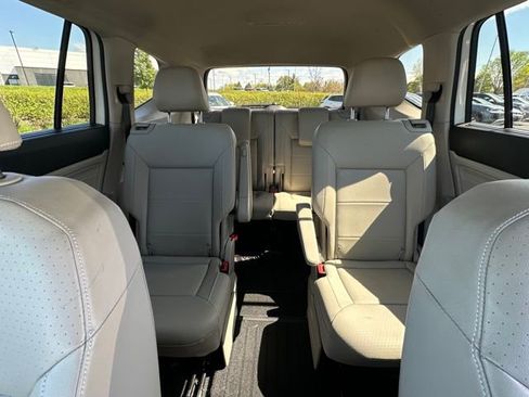 Used 2023 Volkswagen Atlas SE AWD/4WD image 24