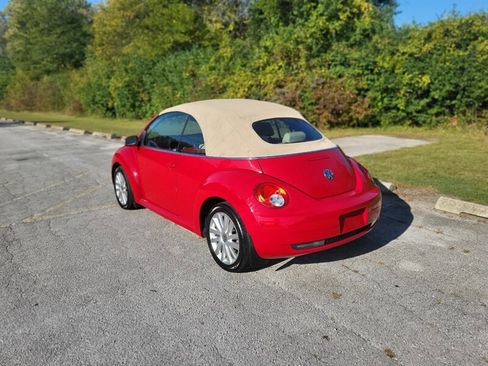 Used 2008 Volkswagen Beetle SE image 8