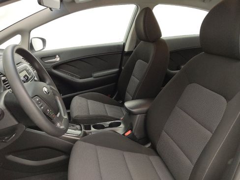 Used 2017 Kia Forte LX image 17