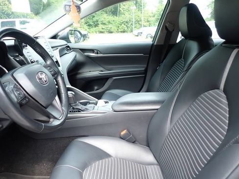 Used 2024 Toyota Camry SE FWD image 10