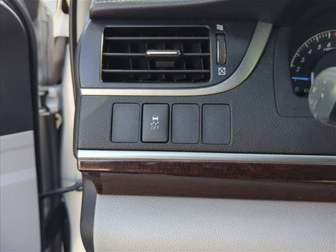 Used 2014 Toyota Camry XLE FWD image 15