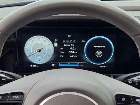 Used 2025 Hyundai Elantra SEL image 29