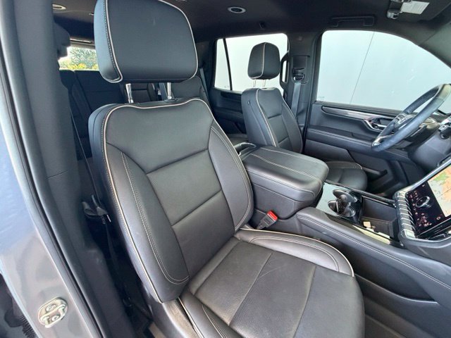 Used 2025 GMC Yukon Elevation RWD image 35