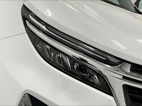 Used 2024 Chevrolet Equinox LT image 40