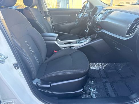 Used 2014 Kia Sportage SX image 12
