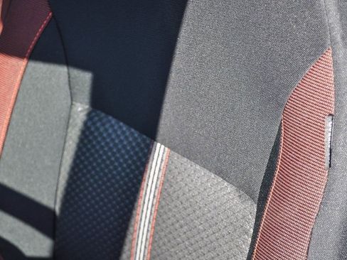 New 2025 Nissan Versa SR w/ Trunk Package image 27