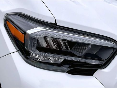 Used 2023 Toyota Tacoma TRD Off-Road image 27