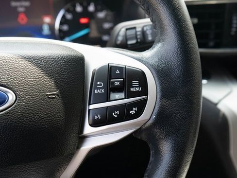 Used 2022 Ford Explorer XLT w/ Equipment Group 202A image 24