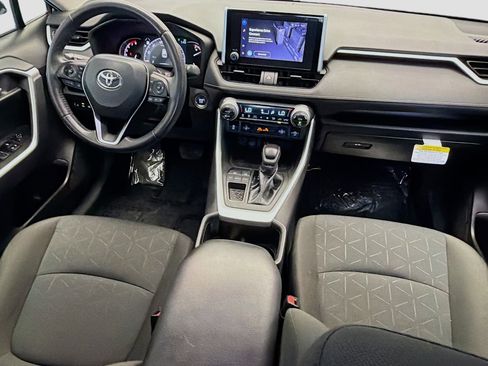 Used 2023 Toyota RAV4 XLE w/ Convenience Package image 11