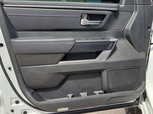 Used 2025 Toyota Tundra Platinum w/ TRD Off-Road Package AWD/4WD image 11