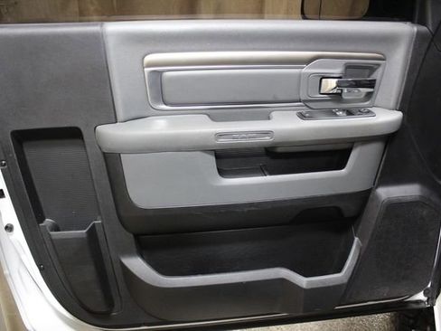 Used 2016 RAM 2500 Tradesman w/ Chrome Appearance Group image 17