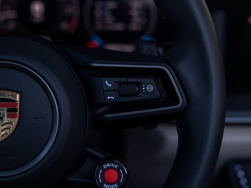 Used 2025 Porsche 911 Carrera image 40