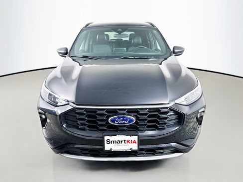 Used 2023 Ford Escape ST-Line image 2