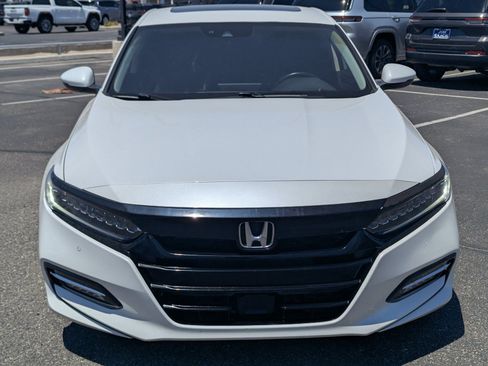 Used 2019 Honda Accord Touring image 6