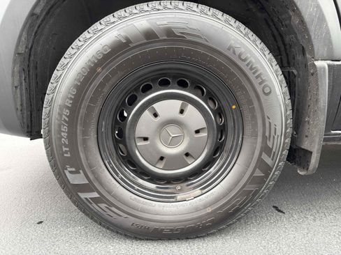 Used 2023 Mercedes-Benz Sprinter 2500 image 11