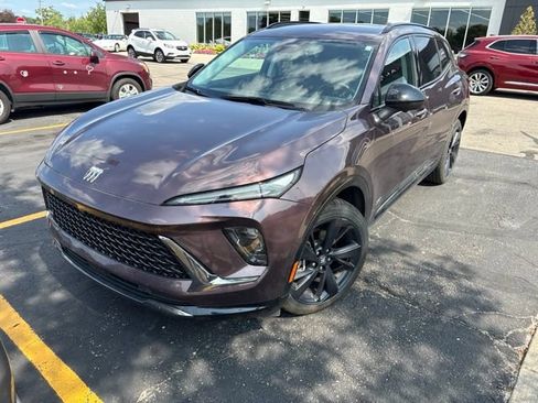 Used 2025 Buick Envision Sport Touring AWD/4WD image 2