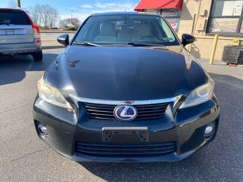 Used 2013 Lexus CT 200h w/ Premium Pkg w/Navigation FWD image 8