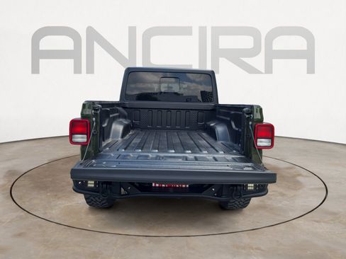 Used 2023 Jeep Gladiator Sport AWD/4WD image 12