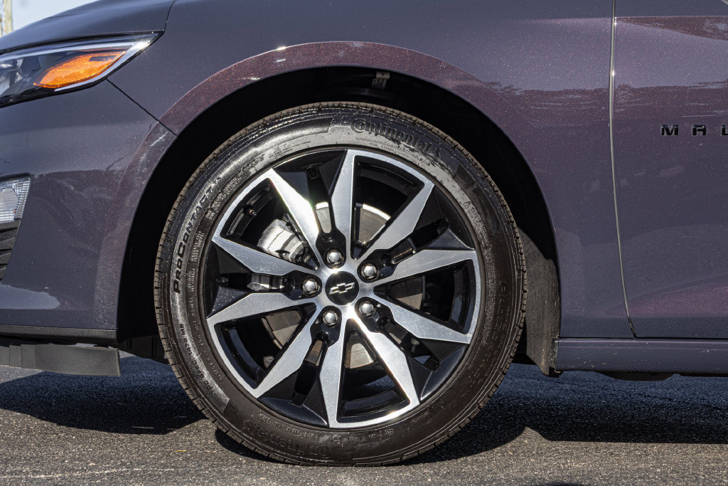 Used 2025 Chevrolet Malibu RS FWD image 35