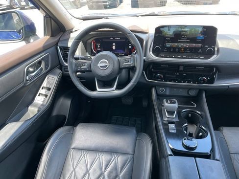 Certified 2023 Nissan Rogue Platinum AWD/4WD image 10