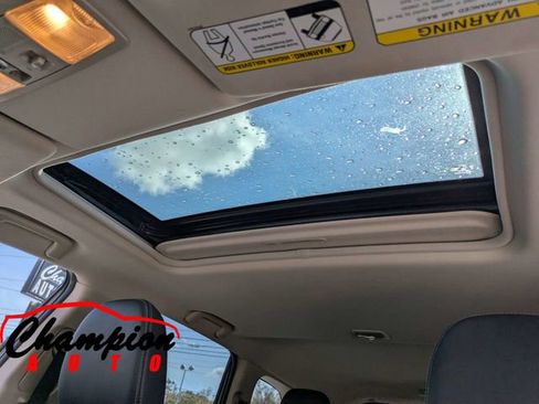 Used 2019 Mitsubishi Outlander SE image 24