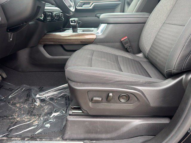 Certified 2024 Chevrolet Silverado 1500 RST w/ Convenience Package II AWD/4WD image 5
