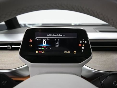 Used 2025 Volkswagen ID. Buzz 1st Edition image 17