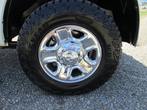 Used 2017 RAM 2500 Tradesman w/ Chrome Appearance Group image 76