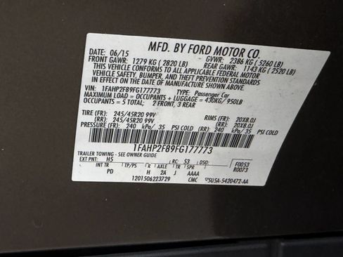 Used 2015 Ford Taurus Limited w/ Equipment Group 301A FWD image 35