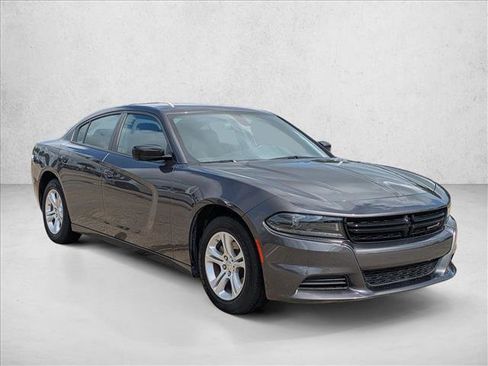 Used 2023 Dodge Charger SXT RWD image 3