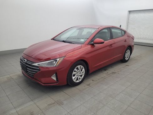 Used 2019 Hyundai Elantra SE FWD image 2