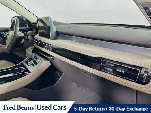 Certified 2022 Lincoln Aviator AWD w/ Premium Package image 33
