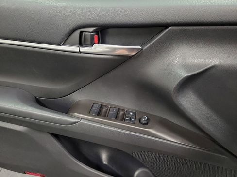 Used 2023 Toyota Camry SE w/ Convenience Package FWD image 19