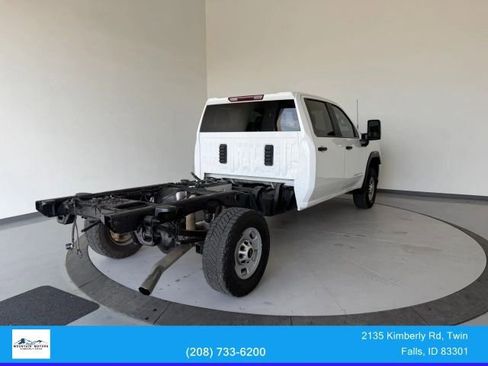 Used 2021 GMC Sierra 2500 4x4 Crew Cab w/ Convenience Package image 5