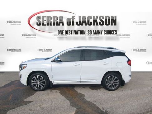 Used 2020 GMC Terrain Denali w/ GMC Pro Grade Package image 5