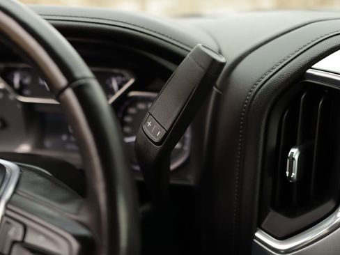 Used 2020 GMC Sierra 1500 SLE image 19