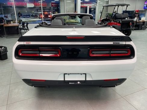 Used 2022 Dodge Challenger SRT Hellcat w/ Plus Package image 4