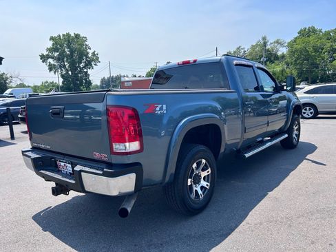 Used 2007 GMC Sierra 2500 SLT w/ Z71 Off-Road Package AWD/4WD image 10