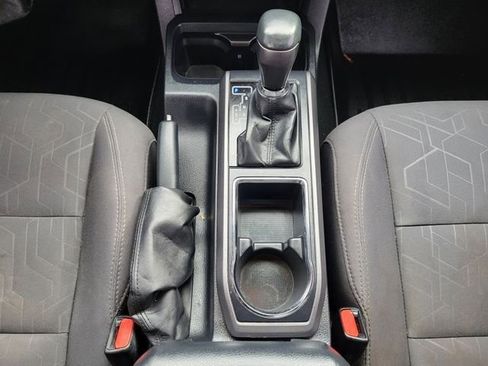 Used 2017 Toyota Tacoma TRD Sport AWD/4WD image 18