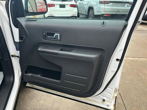 Used 2010 Ford Edge SEL image 16