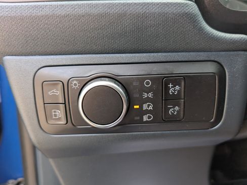 Used 2023 Ford Maverick XL FWD image 16