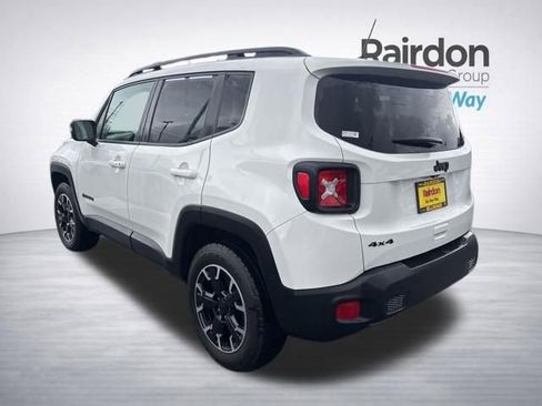 Used 2023 Jeep Renegade Latitude AWD/4WD image 5