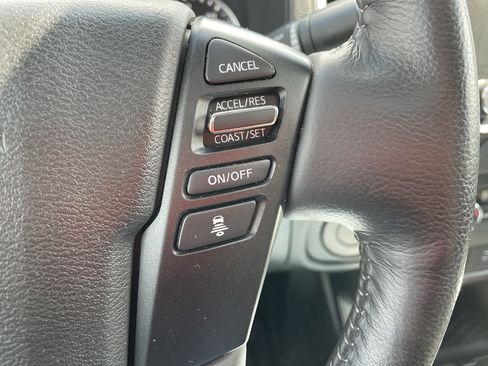 Certified 2024 Nissan Frontier SL w/ Technology Package RWD image 22
