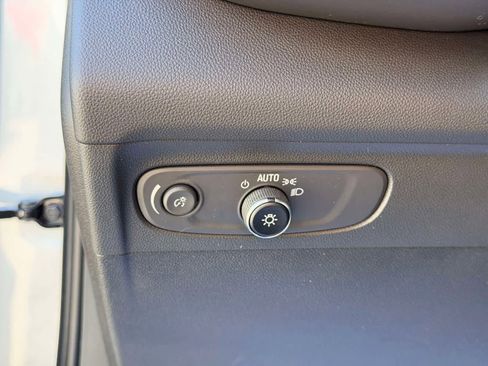 Used 2023 Buick Envision Essence w/ Sport Touring Package AWD/4WD image 24