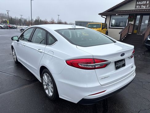 Used 2020 Ford Fusion SE image 5
