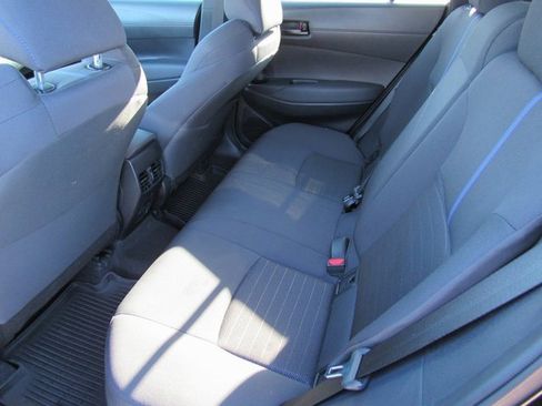 Used 2024 Toyota Corolla Cross SE image 9