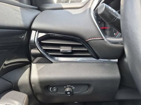 Used 2022 Chevrolet Traverse RS w/ LPO, Floor Liner Package AWD/4WD image 20