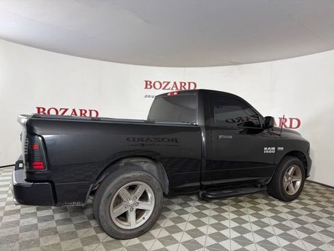 Used 2017 RAM 1500 Express RWD image 9
