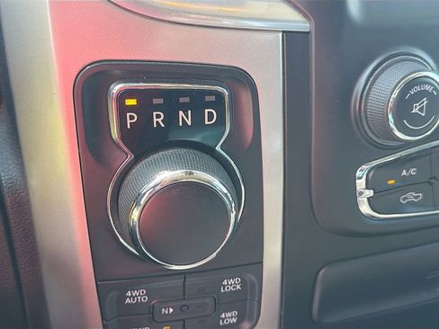 Used 2017 RAM 1500 Lone Star AWD/4WD image 16
